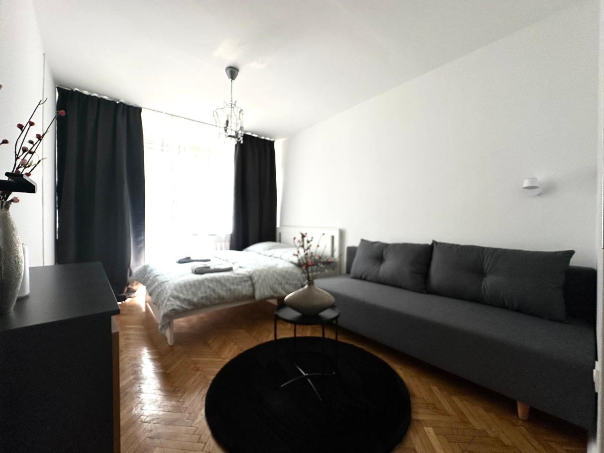 Wita Stwosza Apartment - Self Check-In 20H Wroclaw Bagian luar foto